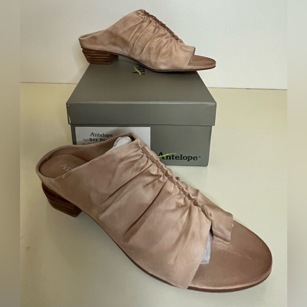 NIB Antelope Suede Toe-Post Heeled Sandals - Lalana size 38